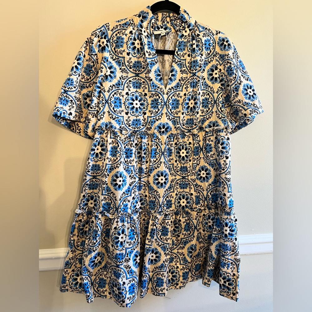 Tuckernuck Blue & White Floral Tiered Mini, Boho Chic Short Sleeve Summer Dress